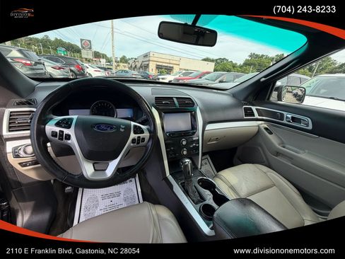 Used 2015 Ford Explorer XLT w/ Equipment Group 202A FWD image 10