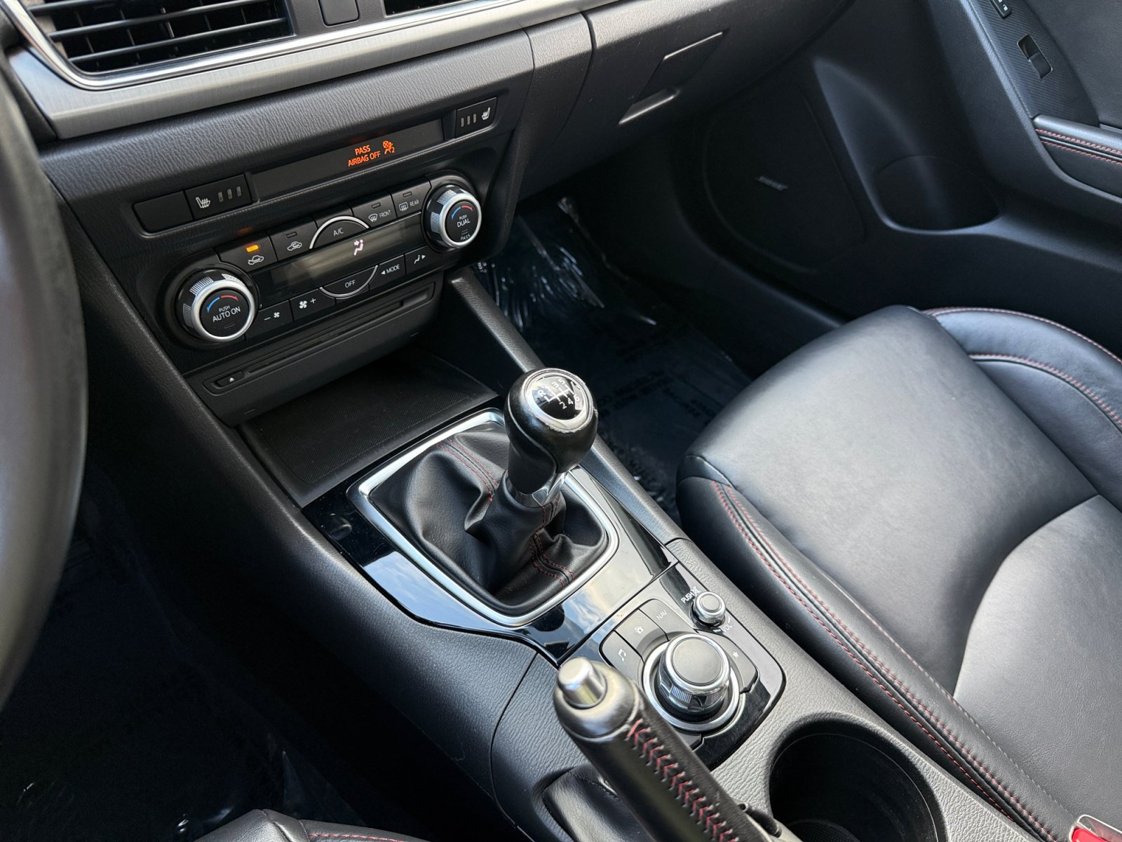 Used 2015 MAZDA MAZDA3 s Touring FWD image 13