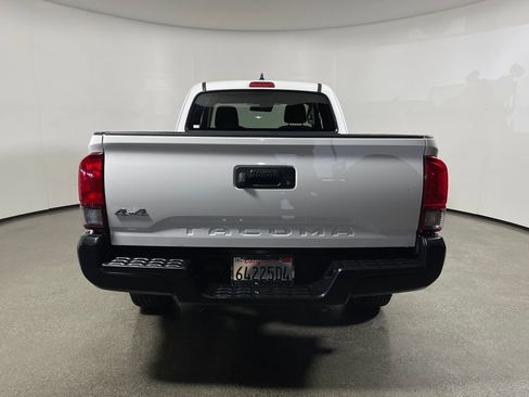 Certified 2020 Toyota Tacoma SR AWD/4WD image 4
