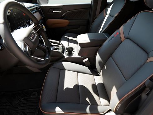 New 2026 GMC Canyon AT4 w/ Technology Plus Package image 9