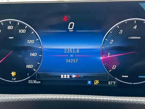 Used 2025 Mercedes-Benz CLA 250 4MATIC image 36
