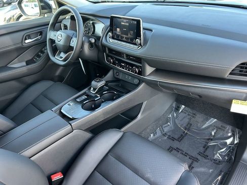New 2026 Nissan Rogue SV image 8