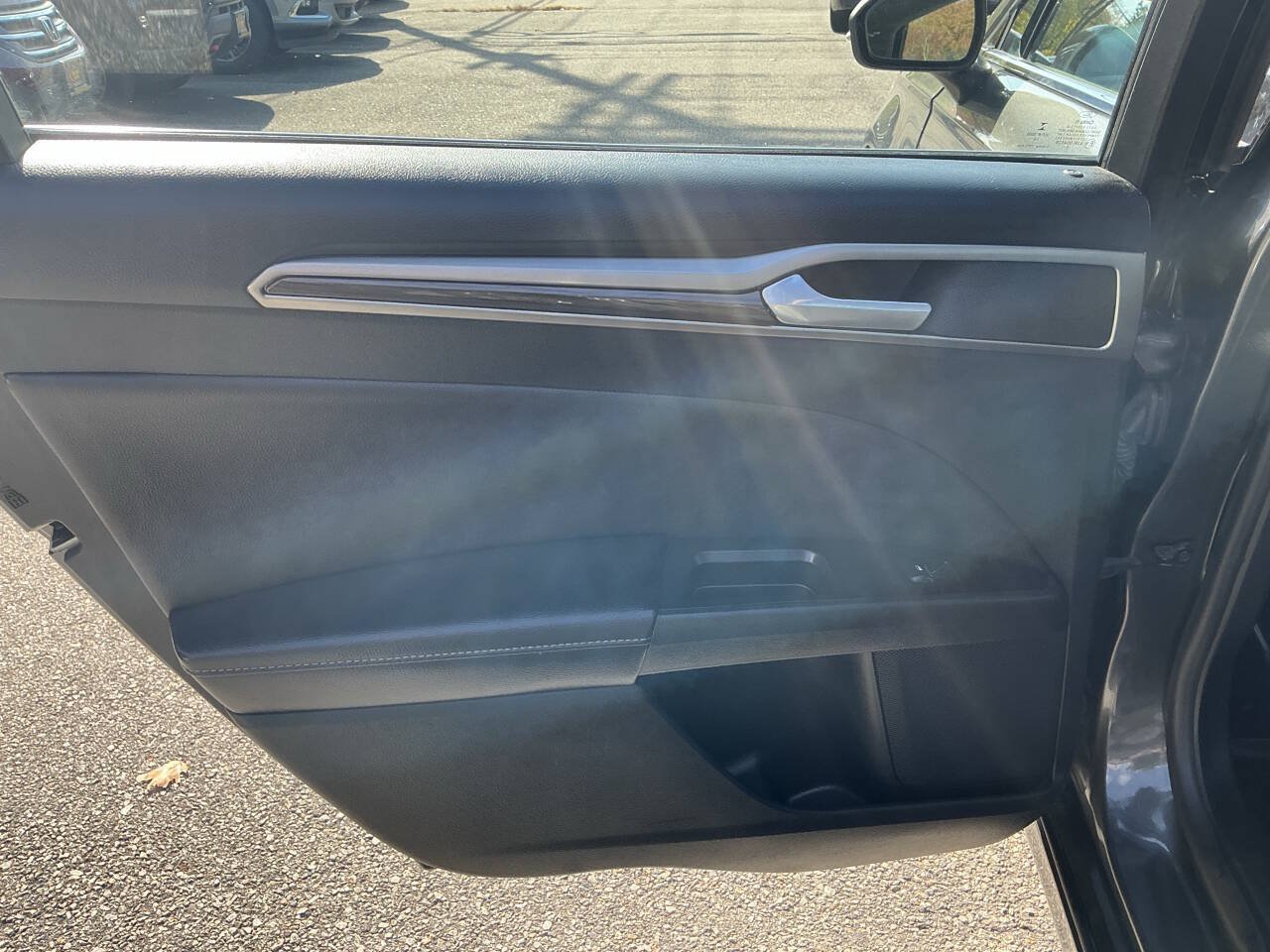 Used 2019 Ford Fusion SEL FWD image 19