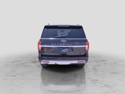 Used 2023 Ford Expedition Max XLT AWD/4WD image 7