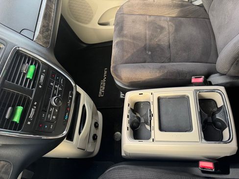 Used 2011 Dodge Grand Caravan Crew w/ Driver Convenience Group image 28