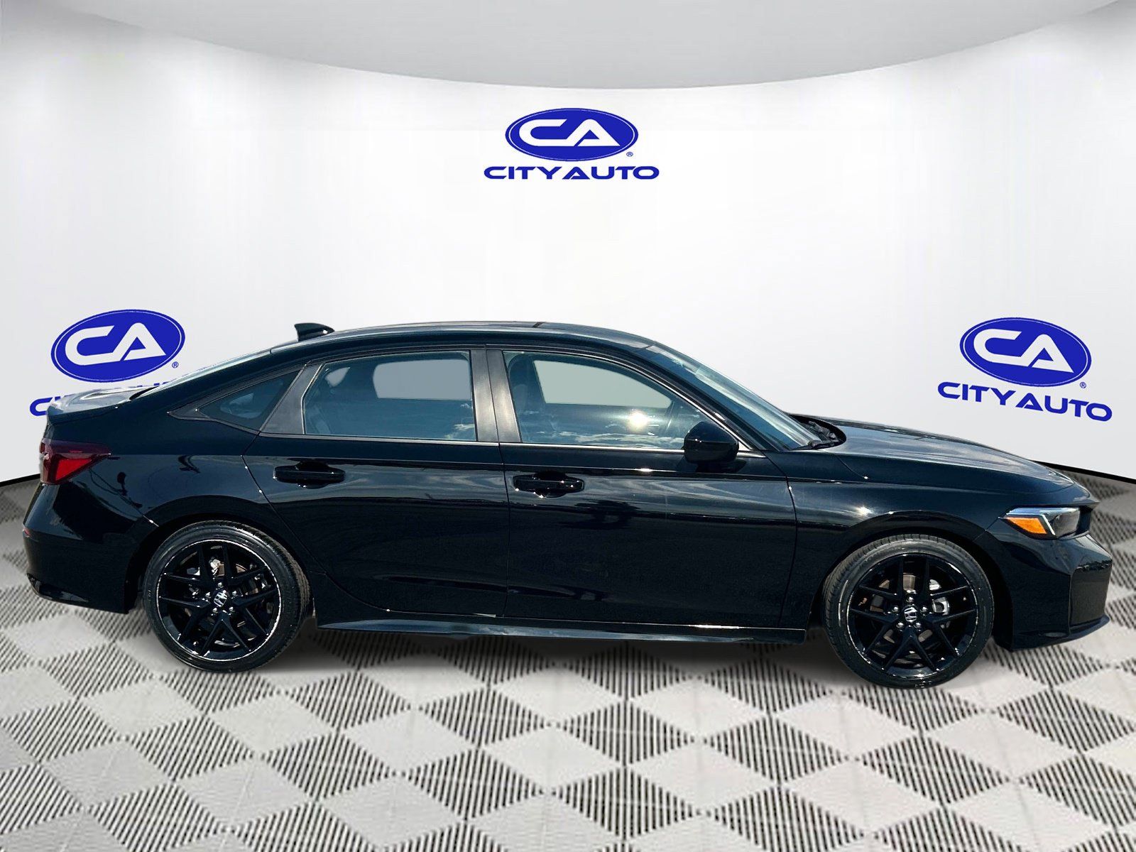 Used 2025 Honda Civic Sport image 2