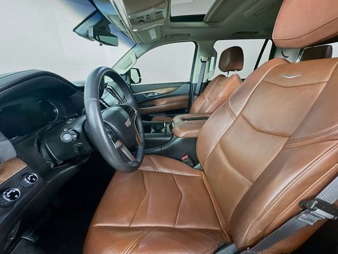 Used 2017 Cadillac Escalade Premium Luxury AWD/4WD image 22