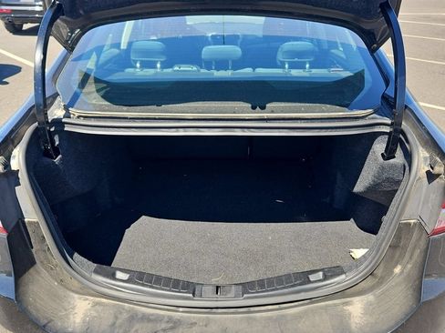 Used 2018 Ford Fusion SE w/ Fusion SE Technology Package FWD image 12