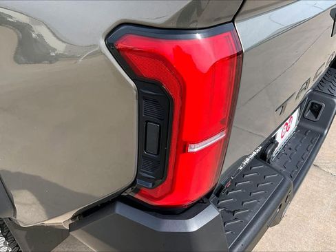 Used 2024 Toyota Tacoma 4x4 Double Cab Hybrid image 26