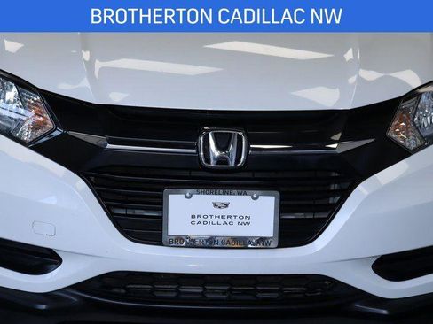 Used 2016 Honda HR-V LX image 10