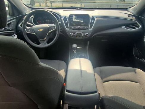 Certified 2025 Chevrolet Malibu LT image 30