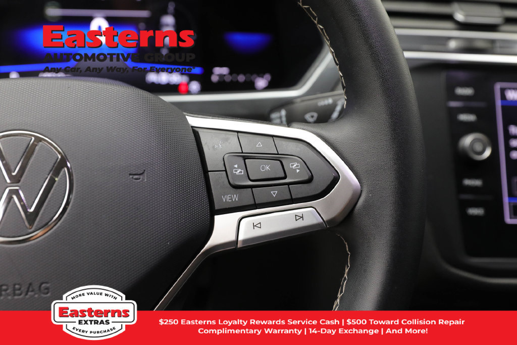 Used 2023 Volkswagen Tiguan SE AWD/4WD image 16