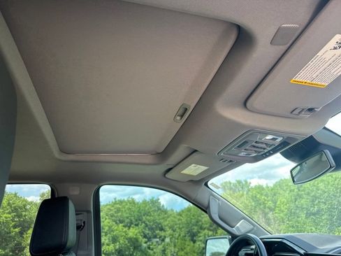 Used 2023 GMC Sierra 1500 SLT AWD/4WD image 11