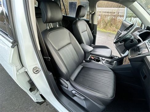 Used 2022 Volkswagen Tiguan SE image 26