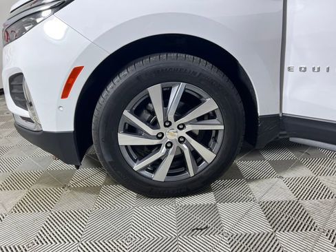 Used 2023 Chevrolet Equinox Premier image 23