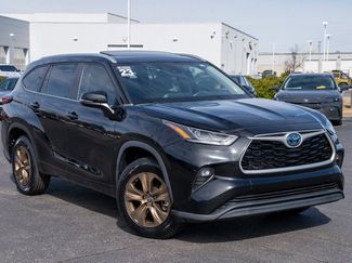 Certified 2023 Toyota Highlander Bronze Edition video 1