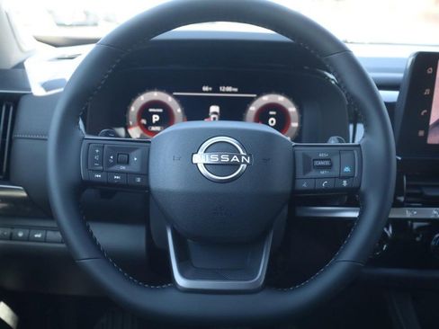 New 2026 Nissan Pathfinder SL w/ SL Premium Package (P04) image 8