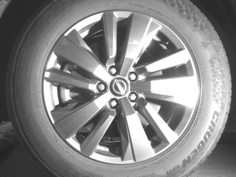 Used 2025 Nissan Pathfinder SV AWD/4WD image 12