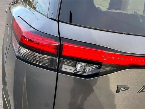 Used 2024 Nissan Pathfinder SL w/ SL Premium Package image 31