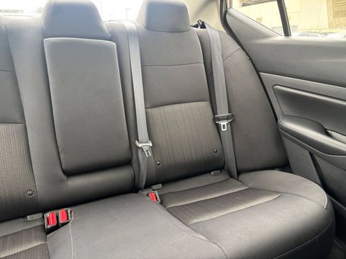 Used 2025 Nissan Altima 2.5 SV FWD image 37