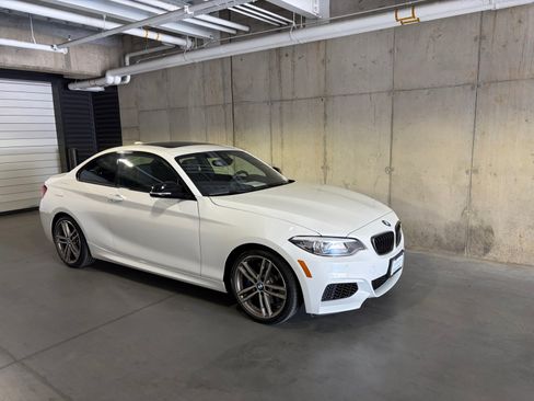 Used 2020 BMW M240i xDrive Coupe w/ Premium Package AWD/4WD image 9