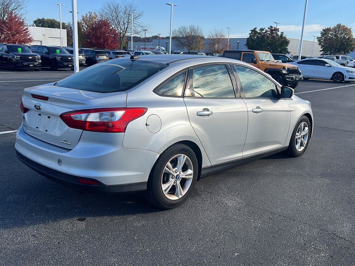 Used 2014 Ford Focus SE FWD image 5