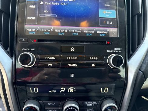 Used 2019 Subaru Ascent Premium AWD/4WD image 32