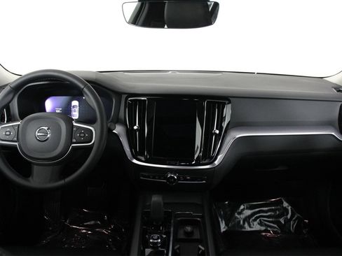 Certified 2023 Volvo S60 B5 Core image 7