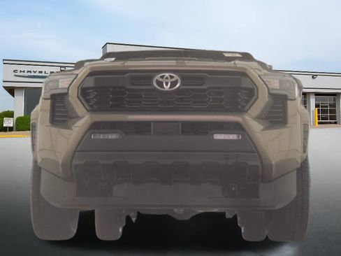 Used 2025 Toyota Tacoma TRD Sport image 2