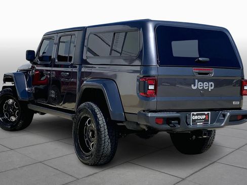 Used 2020 Jeep Gladiator Overland image 12