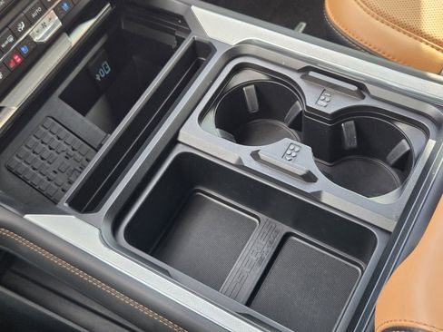 Used 2024 Ford F350 Platinum w/ FX4 Off-Road Package image 22