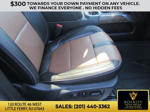 Used 2019 Chevrolet Silverado 1500 High Country w/ Z71 Off-Road Package image 18