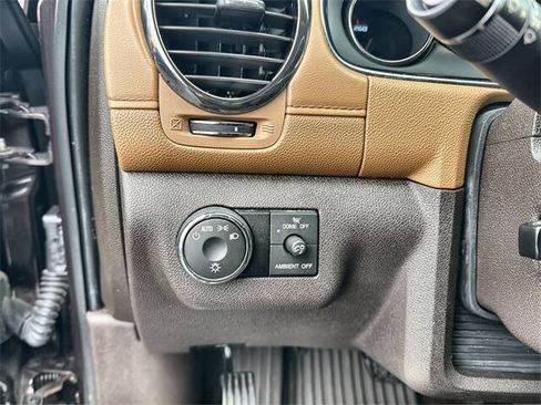 Used 2017 Buick Enclave Premium w/ Enclave Tuscan Edition image 17