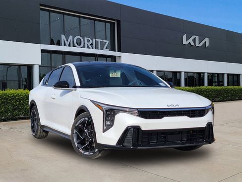 New 2026 Kia K4 GT-Line image 1