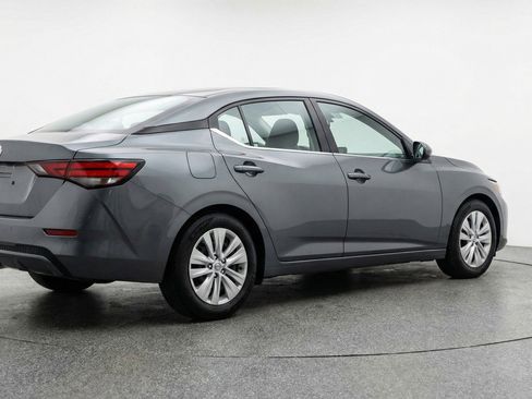 Used 2025 Nissan Sentra S FWD image 9