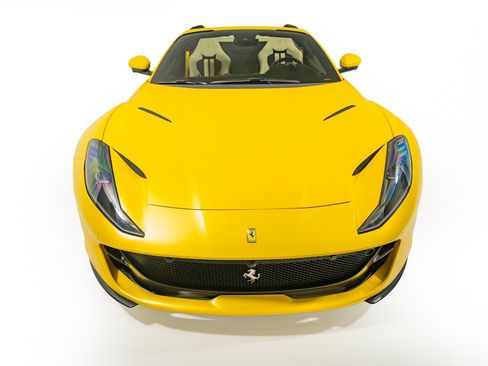 Used 2022 Ferrari 812 GTS RWD image 12