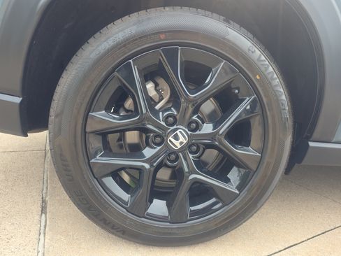 Used 2024 Honda HR-V Sport image 9