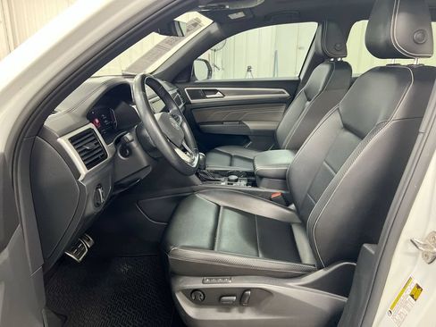 Used 2022 Volkswagen Atlas Cross Sport SEL R-Line AWD/4WD image 20
