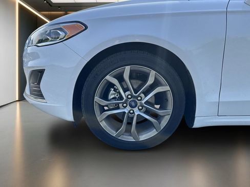 Used 2019 Ford Fusion SEL FWD image 9