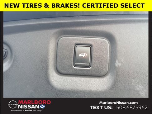 Certified 2018 Nissan Pathfinder SL image 15