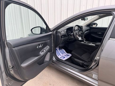 Used 2025 Nissan Sentra SV w/ All-Weather Package FWD image 10