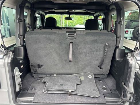 Used 2021 Jeep Wrangler Sport AWD/4WD image 10