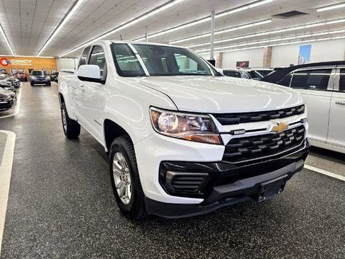 Used 2021 Chevrolet Colorado LT w/ Fleet Safety Package image 3