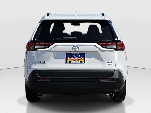 Used 2023 Toyota RAV4 XLE AWD/4WD image 6
