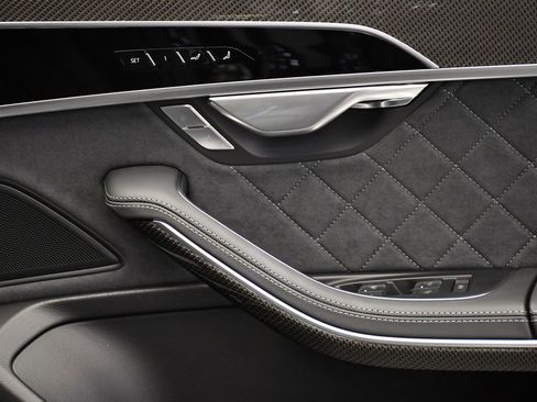 Used 2025 Audi S8 image 48