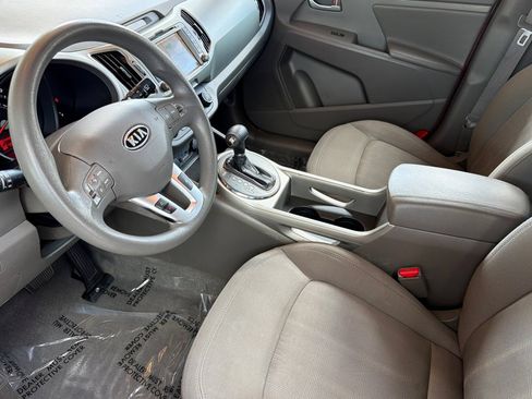 Used 2012 Kia Sportage LX w/ Navigation Pkg FWD image 11
