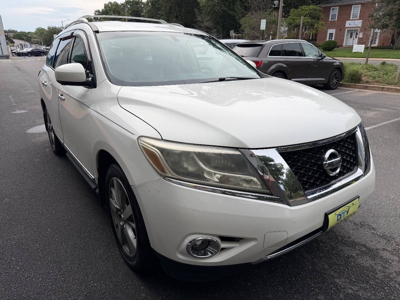 Used 2013 Nissan Pathfinder Platinum AWD/4WD image 7