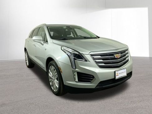 Used 2018 Cadillac XT5 Premium Luxury image 3