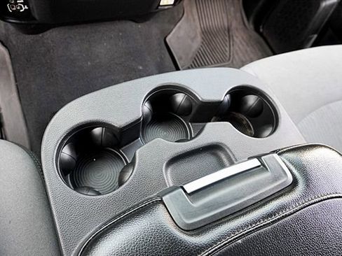 Certified 2022 RAM 2500 Big Horn w/ Cold Weather Group image 31