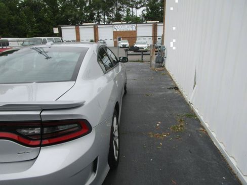 Used 2022 Dodge Charger GT RWD image 6
